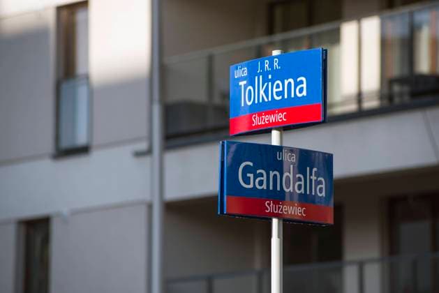 Bilder des Jahres 2023, News 01 Januar News Themen der Woche KW02 News Bilder des Tages January 12, 2023, Warsaw, Mazowieckie, Poland: Gandalf and Tolkien Streets opened in Warsaw s Sluzewiec district nicknamed Mordor. Two intersecting streets in Warsaw have been named after writer J.R.R. Tolkien and one of his most famous characters, Gandalf the wizard. The decision was made at the suggestion of residents, who wanted to reflect the nickname of Mordor given to that part of Warsaw. The Mordor nickname of the Sluzewiec district of the Polish capital was given several years ago, after the majority of new office buildings was built in that part of the city. Warsaw Poland - ZUMAs197 20230112_zab_s197_040 Copyright: xAttilaxHusejnowx