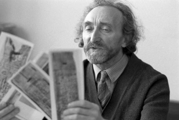 Igor Shmelyov 8338882 10.10.1990 Soviet architect, mathematician and photo artist Igor Shmelyov at home in Leningrad. ????? ???????????? St. Petersburg Russia  Copyright: x?????x????????????x