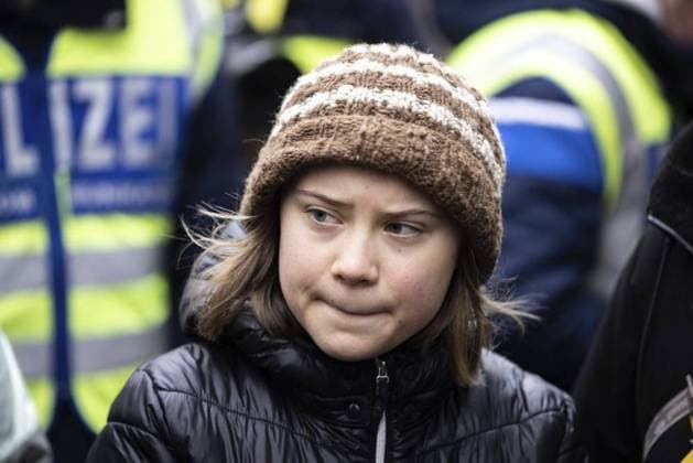 Erkelenz - Der dritte Tag der Räumung des Dorfes Lützerath *** NUR FÜR REDAKTIONELLE ZWECKE *** EDITORIAL USE ONLY ***<p>Greta Thunberg und Luisa Neubauer. Der dritte Tag der Räumung des Dorfes Lützerath durch die Polizei und RWE in Erkelenz am Freitag den 13.01.2023. Deutschland NRW Erkelenz Copyright: LarsxHeidrich *** Erkelenz The third day of the eviction of the village Lützerath FOR EDITORIAL PURPOSES ONLY EDITORIAL USE ONLY p Greta Thunberg and Luisa Neubauer The third day of the eviction of the village Lützerath by the police and RWE in Erkelenz on Friday 13 01 2023 Germany NRW Erkelenz Copyright LarsxHeidrich Copyright: LarsxHeidrich doc7oh2bf5xrqgfxioyhci ,EDITORIAL USE ONLY