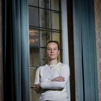 Die Berliner Justizsenatorin Lena Kreck (Linke) *** NUR FÜR REDAKTIONELLE ZWECKE *** EDITORIAL USE ONLY ***<p>Die Berliner Justizsenatorin Lena Kreck (Linke) blickt am 14. Januar 2022 in der Senatsverwaltung für Justiz in der Salzburger Straße in Berlin Schöneberg in das Objektiv des Fotografen. FOTO: Jörg Krauthöfer Funke Foto Services< p> Arbeit Berlin Copyright: JörgxKrauthöfer *** the Berlin Justizsenatorin Lena crap Left *** ONLY FOR EDITORIAL PURPOSE *** EDITORIAL USE ONLY *** P the Berlin Justizsenatorin Lena crap Left looks on 14 January 2022 in the Senate administration for Justice in the Salzburg Street in Berlin Schöneberg in the Objective of Photographers Photo Jörg Krauthofer Funke Photo Services P Work Berlin C Copyright: JörgxKrauthöfer doc7j9z0cb64371mnpvugtm EDITORIAL USE ONLY