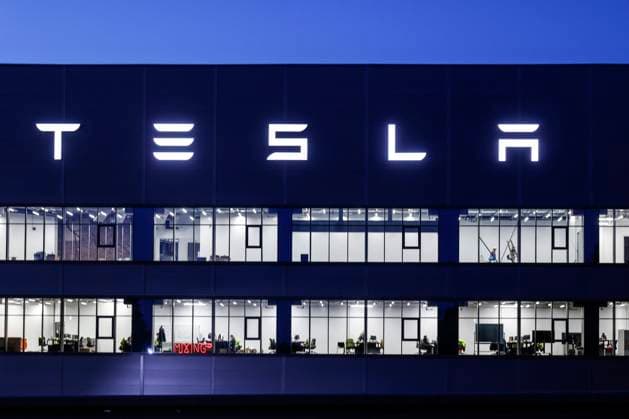 Tesla Giga Factory Gruenheide, 13.01.2023 - Batteriefabrik des US Elektroautobauers Tesla am Tesla Werksgelaende. Nach Preissenkungen in Asien reduziert der US-Autobauer Tesla auch in Europa die Preise fuer seine Elektro Fahrzeuge. Gruenheide Brandenburg Deutschland *** Tesla Giga Factory Gruenheide, 13 01 2023 Battery factory of the US electric car manufacturer Tesla at the Tesla factory site After price reductions in Asia, the US car manufacturer Tesla is also reducing the prices for its electric vehicles in Europe Gruenheide Brandenburg Germany