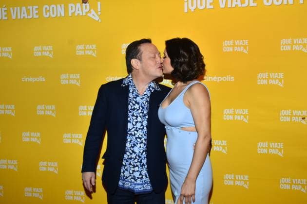 Daddy Daughter Trip Mexico City Film Premiere January 14, 2023, Mexico City, Mexico: American actor Rob Schneider and his wife Patricia Azarcoya Schneider attend at Daddy Daughter Trip film premiere at Cinepolis Mitikah. on January 14, 2023 in Mexico City, Mexico. (Photo by Carlos Tischler Eyepix Group) Copyright: xCarlosxTischler xEyepixxGroupx CT_14012023_86218