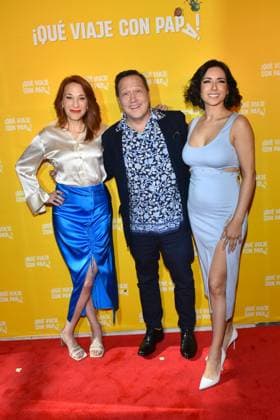 Daddy Daughter Trip Mexico City Film Premiere January 14, 2023, Mexico City, Mexico: (L-R) Actress Monica Huarte, American actor Rob Schneider and his wife Patricia Azarcoya Schneider attend at Daddy Daughter Trip film premiere at Cinepolis Mitikah. on January 14, 2023 in Mexico City, Mexico. (Photo by Carlos Tischler Eyepix Group) Copyright: xCarlosxTischler xEyepixxGroupx CT_14012023_86241