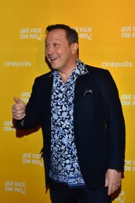 Daddy Daughter Trip Mexico City Film Premiere January 14, 2023, Mexico City, Mexico: American actor Rob Schneider attends at Daddy Daughter Trip film premiere at Cinepolis Mitikah. on January 14, 2023 in Mexico City, Mexico. (Photo by Carlos Tischler Eyepix Group) Copyright: xCarlosxTischler xEyepixxGroupx CT_14012023_86254