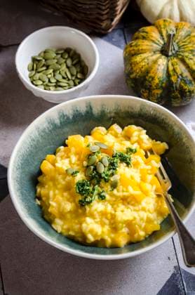 IMAGO Creative, Herbst, Food, Kürbis-Risotto Pumpkin Risotto with Parsley Pesto Pumpkin Risotto with Parsley Pesto Copyright: xAnikoxSzabox ASZ261022-24