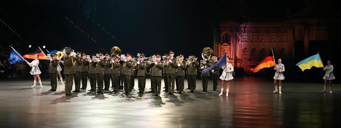 Leipzig, Germany 15 January 2023 Music Parade Leipzig 2023 Europes largest tour of military and brass music makes a stop in Leipzig In the picture military orchestra of the State Special Forces of the Ministry of Defense from Chernihiv Ukraine quarterback IImmobilien Arena Sachsen Copyright: xFotostandx xBallaschx
