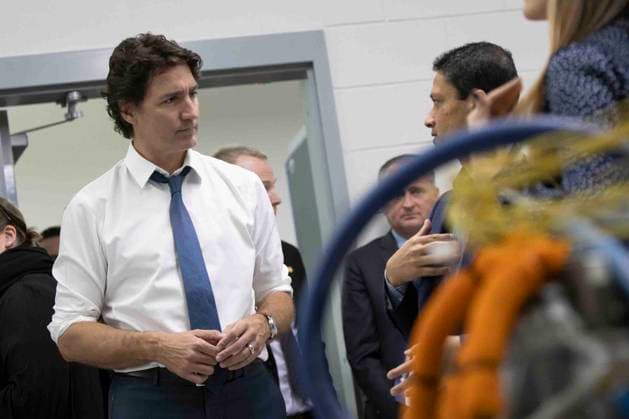January 17, 2023, Windsor, Ontario, Canada: Prime Minister Justin Trudeau tours the University of WindsoröÄÃ s Charge LAB in Windsor, Ont. on Tuesday, January 17, 2023. Windsor Canada  - ZUMAc35_ 20230117_zaf_c35_044 Copyright: xNicolexOsbornex