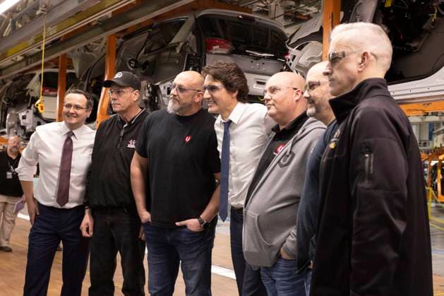 January 17, 2023, Windsor, Ontario, Canada: Prime Minister Justin Trudeau tours the Stellantis Windsor (Chrysler) Assembly plant in Windsor, Ont., Tuesday, January 17, 2023. Windsor Canada  - ZUMAc35_ 20230117_zaf_c35_101 Copyright: xNicolexOsbornex
