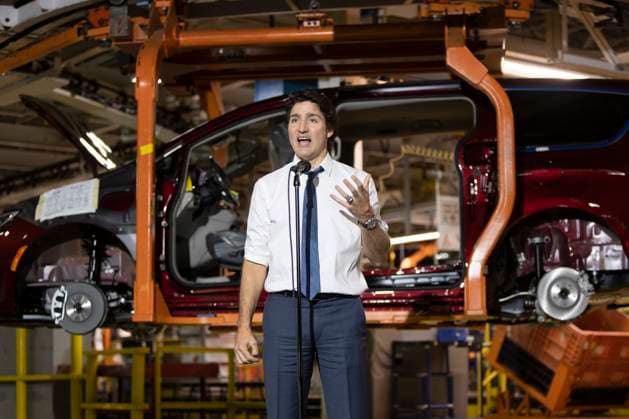 January 17, 2023, Windsor, Ontario, Canada: Prime Minister Justin Trudeau tours the Stellantis Windsor (Chrysler) Assembly plant in Windsor, Ont., Tuesday, January 17, 2023. Windsor Canada  - ZUMAc35_ 20230117_zaf_c35_109 Copyright: xNicolexOsbornex