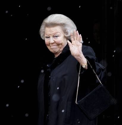AMSTERDAM - Princess Beatrix arrives at the Royal Palace for the traditional New Year s reception. After previously receiving guests from politics and public administration, the royal couple will today receive foreign diplomats and representatives of international organizations based in the Netherlands. ANP RAMON VAN FLYMEN netherlands out - belgium out *** AMSTERDAM Princess Beatrix arrives at the Royal Palace for the traditional New Year s reception After previously receiving guests from politics and public administration, the royal couple will today receive foreign diplomats and representatives of international organizations based in the Netherlands ANP RAMON VAN FLYMEN netherlands out belgium out  Copyright: xx x461029475x originalFilename: 461029475.jpg