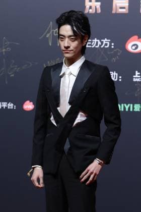 BEIJING, CHINA - JANUARY 18: Singer Zheng Yunlong arrives at the red carpet for Weibo Music Awards 2022 on January 18, 2023 in Beijing, China.  Copyright: xVCGx VCG111418472619