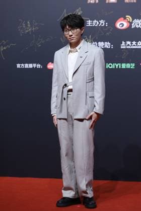 BEIJING, CHINA - JANUARY 18: Singer Mao Buyi arrives at the red carpet for Weibo Music Awards 2022 on January 18, 2023 in Beijing, China.  Copyright: xVCGx VCG111418472639