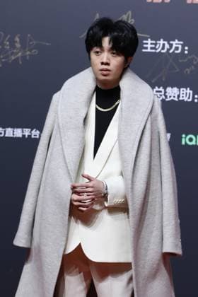 BEIJING, CHINA - JANUARY 18: Rapper Jiang Yunsheng arrives at the red carpet for Weibo Music Awards 2022 on January 18, 2023 in Beijing, China.  Copyright: xVCGx VCG111418472590