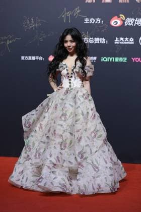 BEIJING, CHINA - JANUARY 18: Singer Jin Wenqi arrives at the red carpet for Weibo Music Awards 2022 on January 18, 2023 in Beijing, China.  Copyright: xVCGx VCG111418472600