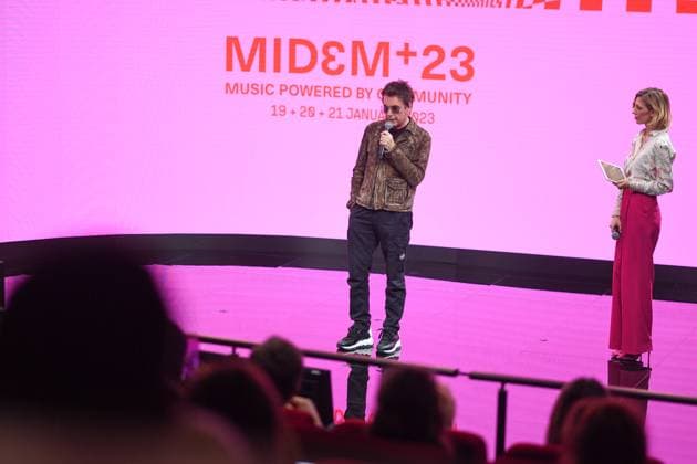 Jean Michel Jarre, parrain du nouveau Midem - Le nouveau Midem, le celebre salon professionnel international dedie a la musique revient en 2023. Conference d ouverture Palais des Festivals et des Congres de Cannes, FRANCE. NEWS : Le nouveau Midem - Cannes - 19 01 2023 LionelUrman Panoramic 