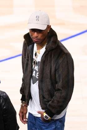 Pharrell Williams CELEBRITES : Chicago Bulls vs Detroit Pistons - NBA Paris Game 2023 - Paris - 19 01 2023 JBAutissier Panoramic 