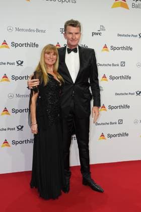 The Sporthilf has invited to the 52 Ball of Sports Many celebrities came over the red carpet Dr Michael Gross with Ilona 52 Ball of Sports The Sporthilf has invited to the 52 Ball of Sports Many celebrities came over the red carpet Germany, Frankfurt, Festhalle, 21 01 2023 SP_GHR