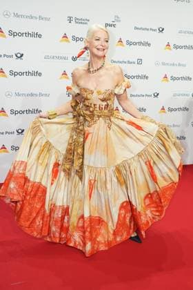 The Sporthilf has invited to the 52 Ball of Sports Many celebrities came over the red carpet Ann Kathrin Linsenhoff 52 Ball of Sports The Sporthilf has invited to the 52 Ball of Sports Many celebrities came over the red carpet Germany, Frankfurt, Festhalle, 21 01 2023 SP_GHR