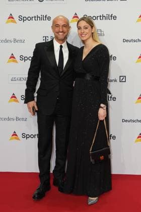 The Sporthilf has invited to the 52 Ball of the sport Much celebrities came over the red carpet Peyman Amin, Sandra Apfelbeck 52 Ball of the sport The Sporthilf has invited to the 52 Ball of the sport Much celebrities came over the red carpet Germany, Frankfurt, Festhalle, 21 01 2023 SP_GHR