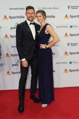 The Sporthilf has invited to the 52 Ball of the sport Much celebrities came over the red carpet Niklas Kaul, Mareike Roesing 52 Ball of the sport The Sporthilf has invited to the 52 Ball of the sport Much celebrities came over the red carpet Germany, Frankfurt, Festhalle, 21 01 2023 SP_GHR