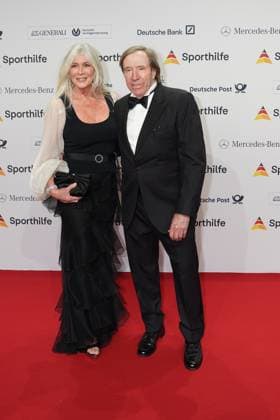 The Sporthilf has invited to the 52 Ball of Sports Many celebrities came over the red carpet Guenter Netzer and Elvira 52 Ball of Sports The Sporthilf has invited to the 52 Ball of Sports Many celebrities came over the red carpet Germany, Frankfurt, Festhalle, 21 01 2023 SP_GHR
