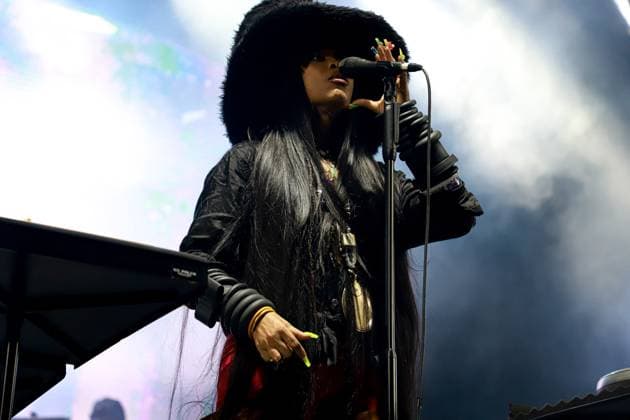 Erykah Badu performs live at Nomad Music Festival in Sao Paulo (INT)Erykah Badu performs live at Nomad Music Festival in Sao Paulo. January 22, 2023, Sao Paulo, Brazil: Erykah Badu performs live at Nomad music festival held at the Latin America Memorial with several singers. For the 1st edition, which takes place on Saturday (22) in Sao Paulo, it brings the iconic and inspiring singers with shows by Larissa Luz featuring Anelis Assumpcao, Majur, DJ Tamy, DJ Nyack and Gilsons.Credit: Leco Viana Thenews2 (Foto: Leco Viana TheNews2 imago images) Erykah Badu performs live at Nomad Music Festival in Sao Paulo  Copyright: xLecoxVianax