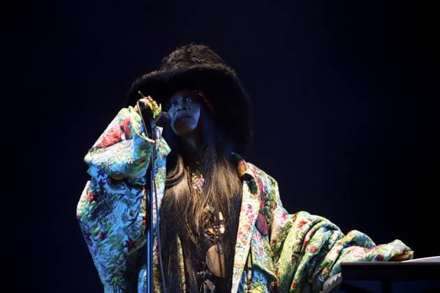Erykah Badu performs live at Nomad Music Festival in Sao Paulo (INT)Erykah Badu performs live at Nomad Music Festival in Sao Paulo. January 22, 2023, Sao Paulo, Brazil: Erykah Badu performs live at Nomad music festival held at the Latin America Memorial with several singers. For the 1st edition, which takes place on Saturday (22) in Sao Paulo, it brings the iconic and inspiring singers with shows by Larissa Luz featuring Anelis Assumpcao, Majur, DJ Tamy, DJ Nyack and Gilsons.Credit: Leco Viana Thenews2 (Foto: Leco Viana TheNews2 imago images) Erykah Badu performs live at Nomad Music Festival in Sao Paulo  Copyright: xLecoxVianax