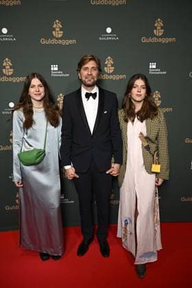 STOCKHOLM 20230123 Director Ruben Östlund and his daughters Alva and Hilda arrive on the red carpet at the Guldbaggegalan at Circus in Stockholm STOCKHOLMK SWEDEN x10040x,  Copyright: xAndersxWiklund TTx GULDBAGGEN 2023 TTABB0000000000154440