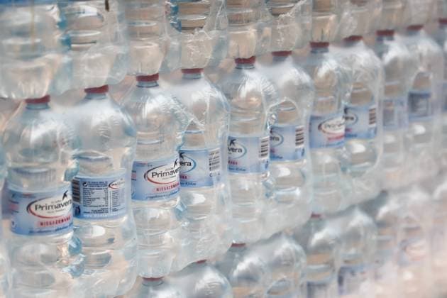 Food Products And Companies In Poland Water plastic bottles are seen in a shop window in Krakow, Poland on January 23, 2023. Krakow Poland  Copyright: xJakubxPorzyckix originalFilename: porzycki-foodprod230123_npZjC.jpg