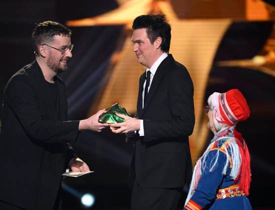 STOCKHOLM 20230123 Thomas Jackson director and Britta Marakatt Labba receive the golden badger for best documentary film for Historjá stitch for Sápmi by comedian Nisse Hallberg during the Golden Badger Gala at Cirkus in Stockholm STOCKHOLMK SWEDEN x10040x,  Copyright: xAndersxWiklund TTx GULDBAGGEN 2023 TTABB0000000000154622