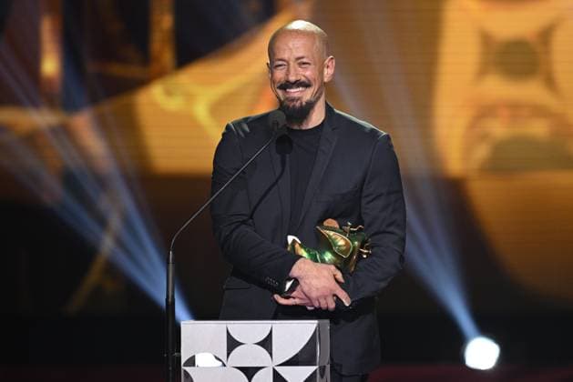 STOCKHOLM 20230123 Tarik Saleh receives the Golden Beetle for best screenplay for Boy from heaven during the Golden Beetle Gala at Cirkus in Stockholm STOCKHOLMK SWEDEN x10040x,  Copyright: xAndersxWiklund TTx GULDBAGGEN 2023 TTABB0000000000154664
