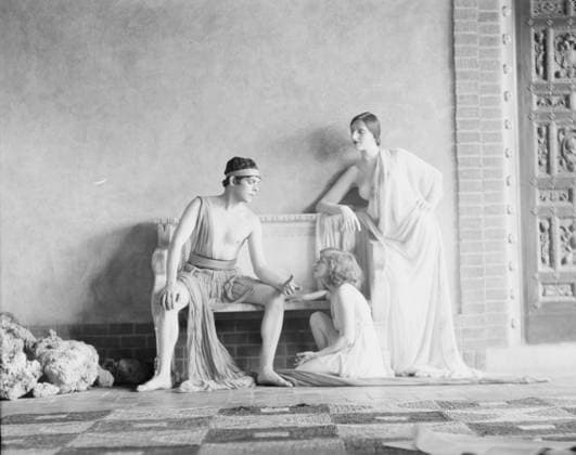RECORD DATE NOT STATED Denishawn dancers, 1927 or 1928. Creator: Arnold Genthe. Copyright:xHeritagexArt HeritagexImagesx IMAGO ,2944397 ! ACHTUNG: AUFNAHMEDATUM GESCHÄTZT!  Copyright:HeritagexArt HeritagexImagesx IMAGO