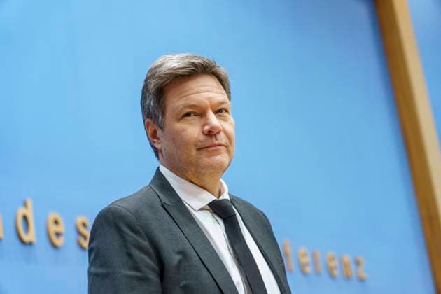 Bundespressekonferenz in Berlin - Vorstellung Jahreswirtschaftsbericht 2023 Robert Habeck, Bundesminister für Wirtschaft und Klimaschutz;Bundespressekonferenz in Berlin - Vorstellung Jahreswirtschaftsbericht 2023 - Robert Habeck, Bundesminister für Wirtschaft und Klimaschutz, Berlin Berlin Deutschland Haus der Bundespressekonferenz *** Federal Press Conference in Berlin Presentation Annual Economic Report 2023 Robert Habeck, Federal Minister for Economic Affairs and Climate Protection Federal Press Conference in Berlin Presentation Annual Economic Report 2023 Robert Habeck, Federal Minister for Economic Affairs and Climate Protection, Berlin Berlin Germany Haus der Bundespressekonferenz