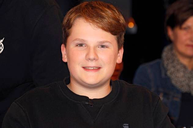 Entertainment Themen der Woche KW04 Entertainment Bilder des Tages Julius Weckauf bei der Aufzeichnung der NDR Talk Show im NDR Fernsehstudio Lokstedt. Hamburg, 27.01.2022 *** Julius Weckauf at the recording of the NDR Talk Show in the NDR television studio Lokstedt Hamburg, 27 01 2022 Foto:xH.xHartmannx xFuturexImage