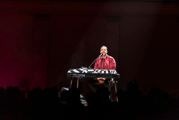 Entertainment Themen der Woche KW04 Entertainment Bilder des Tages Konzert von Danger Dan im Konzerthaus Berlin Danger Dan spielte am 28.01.2023 ein Konzert im ausverkauften Konzerthaus Berlin., Berlin Berlin Deutschland Mitte *** Concert by Danger Dan at Konzerthaus Berlin Danger Dan played a concert at the sold out Konzerthaus Berlin , Berlin Berlin Germany Mitte on 28 01 2023