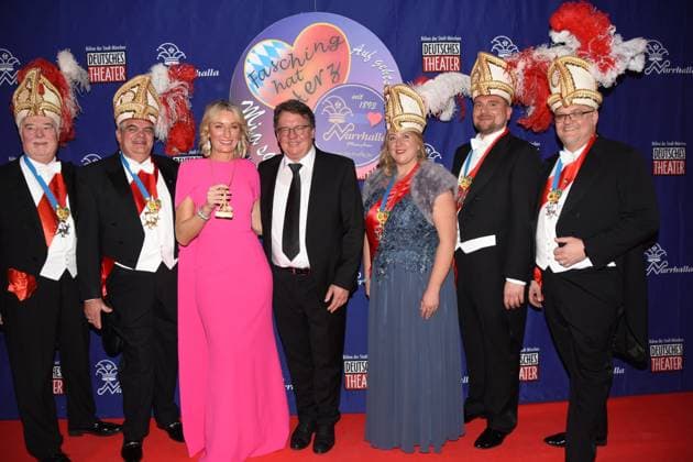 Guenther Grauer Narrhalla President Monika Gruber Cabaret artist Karl Valentin Order Prize winner and Narrhalla Praesidium Helmut Schleich Cabaret artist Laudator Munich 18 01 2020 Deutsches Theater Narrhalla Soiree Award of the Karl Valentinsorden Munich