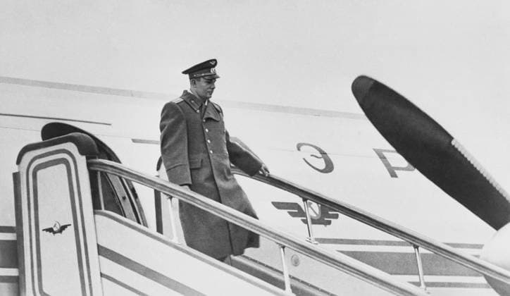 Moscow, USSR. The world s first cosmonaut Yuri Gagarin, who made a space flight on April 12, 1961 on the Vostok spacecraft, walks down an airstair as he attends a welcoming ceremony at the Vnukovo Airport. Leonid Velikzhanin TASS  1467367