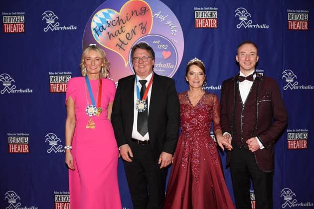 Monika Gruber cabaret artist Karl Valentin Order award winner Helmut Schleich cabaret artist laudator Narrhalla Prinzenpaar Ulrike I Steve I Munich 18 01 2020 Deutsches Theater Narrhalla Soiree award ceremony Karl Valentinsorden Munich