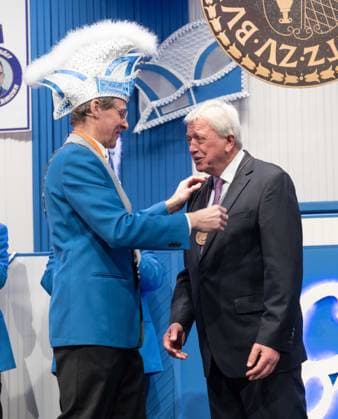 Award of the Order of Courage to Volker Bouffier 29 01 2023 Bürstadt Award of the Order of Courage to Volker Bouffier Patrick Brenner, Volker Bouffier TG2023-0087
