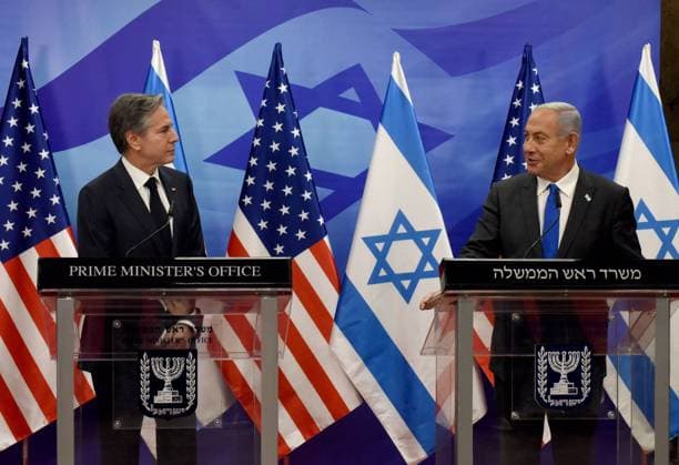 News Themen der Woche KW05 News Bilder des Tages L-R: U.S. Secretary of State Anthony Blinken and Israeli Prime Minister Benjamin Netanyahu make statements to the media after their meeting at the Prime Minister s Office in Jerusalem, on Monday, January 30, 2023.  JER2023013002 DEBBIExHILL