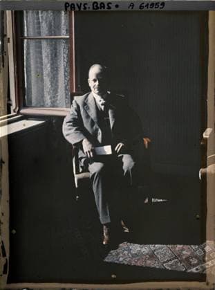 RECORD DATE NOT STATED The Hague, Netherlands Monsieur Hudson , 1929 - Netherlands - StÃ phane Passet - (August 17-31) (French - ï»¿La Haye , Pays-Bas Monsieur Hudson). Political figure, inner view, portrait, diplomacy, peace, repairs, man, Personality, Habitat , Architecture, Human Starries, International Relations, First World War, Hollande, Haye, Mr Hudson Copyright: xpiemagsx AKahnlpie020223-17757 !ACHTUNG AUFNAHMEDATUM GESCHÄTZT!