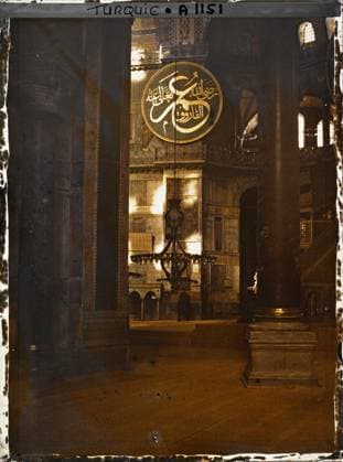 RECORD DATE NOT STATED Constantinople (current Istanbul), inner Turkey of Aya Sophia Camii ( Holy Sophie Mosque ) , 1912 - Turkey - StÃ phane Passet - (September) (French - ï»¿Constantinople ( actuelle Istanbul ) , Turquie IntÃ rieur de la Aya Sophia Camii ( Â«mosquÃ e Sainte-SophieÂ» )). Inner view, Islam, religious or votive inscription, mosque, religious architecture, Habitat , Architecture , Religion , Inscription , information, Turkey, Stamboul, entry of Ste Sophie Copyright: xpiemagsx AKahnlpie020223-4964 !ACHTUNG AUFNAHMEDATUM GESCHÄTZT!
