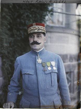 RECORD DATE NOT STATED Montreux-Vieux, Alsace, France General Berdoulat, Commandt on 1st c .A .c. to Montreux Old , 1917 - Alsace - Paul Castelnau (photographic section of the armies) - (June) (French - ï»¿Montreux-Vieux , Alsace , France GÃ nÃ ral Berdoulat , Commandt le 1er C .A .C. Ã Montreux Vieux). Military personality, military uniform, portrait, front, Personality, clothing, human beings, First World War, Montreux-Vieux, General Berdoulat, Commandt on 1st C.A.C. to Montreux Old Copyright: xpiemagsx AKahnlpie020223-13467 !ACHTUNG AUFNAHMEDATUM GESCHÄTZT!