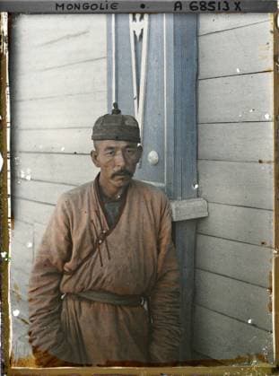 RECORD DATE NOT STATED TroÃ¯tskosavsk, transbaÃ¯kalie portrait of a buff (?) , 1913 - Mongolia - StÃ phane Passet - (July 6-25) (French - ï»¿TroÃ¯tskosavsk , TransbaÃ¯kalie Portrait d un Bouriate ( ? )). Suit, portrait, western type architecture, man, Clothing, human beings, habitat , architecture Copyright: xpiemagsx AKahnlpie020223-1654 !ACHTUNG AUFNAHMEDATUM GESCHÄTZT!