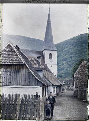 RECORD DATE NOT STATED SIZE, today-rhin, aspirace, France Rue , 1917 - Alsace - Paul Castelnau (photographic section of the armies) - (June) (French - ï»¿Sewen , Haut-Rhin , Alsace , France Rue). Church, cemetery, Christianity, child, street scene, front, street , neighborhood, Religion, human beings, daily life, First World War, Habitat , Architecture, FRANCE, SIZE, RIGHT Copyright: xpiemagsx AKahnlpie020223-13479 !ACHTUNG AUFNAHMEDATUM GESCHÄTZT!
