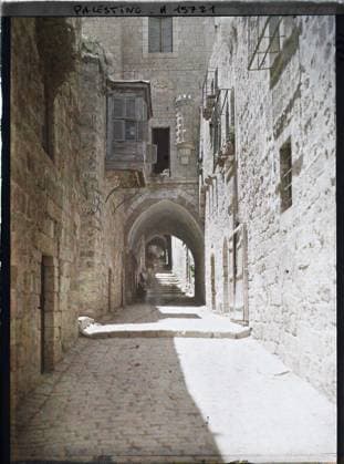 RECORD DATE NOT STATED Jerusalem, Palestine Sixth Station of Via Dolorosa , 1918 - Near East, Egypt, Palestine, Cyprus - Paul Castelnau (photographic section of the armies) - (January 9 -October 6) (French - ï»¿JÃ rusalem , Palestine Sixieme station de la Via Dolorosa). Christianity, public civil architecture, covered passage, street , neighborhood, Religion , Habitat , Architecture, Palestine, Jerusalem, the painful way, taking life station Copyright: xpiemagsx AKahnlpie020223-295 !ACHTUNG AUFNAHMEDATUM GESCHÄTZT!