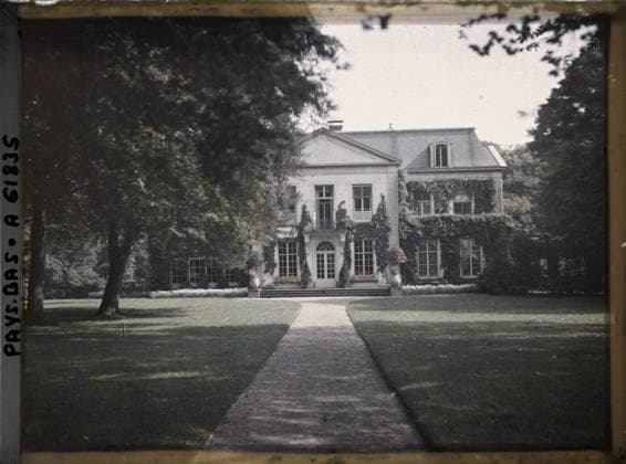 RECORD DATE NOT STATED The Hague, the Netherlands the property of Mr. Loudon , 1929 - Netherlands - StÃ phane Passet - (August 17-31) (French - ï»¿La Haye , Pays-Bas La propriÃ tÃ de Monsieur Loudon). Housing, diplomacy, villa, pediment, park , garden, Habitat , Architecture , Relations internationales, Hollande, The Hague, property of Mr Loudon Copyright: xpiemagsx AKahnlpie020223-17673 !ACHTUNG AUFNAHMEDATUM GESCHÄTZT!