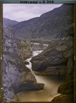 RECORD DATE NOT STATED Jotunheim , Norvege Cascade , 1910 - Voyage of Albert Kahn and Auguste LÃ on in Scandinavia - (August 9 - September 14) (French - ï»¿Jotunheim , Norvege Cascade). Mont , Mountain, waterfall, civil engineering, exists in high definition, watercourse, hydrography, gorge, bridge, Habitat , architecture, HD, nature , environment, Sweden, Jotunheim, waterfall Copyright: xpiemagsx AKahnlpie020223-15848 !ACHTUNG AUFNAHMEDATUM GESCHÄTZT!