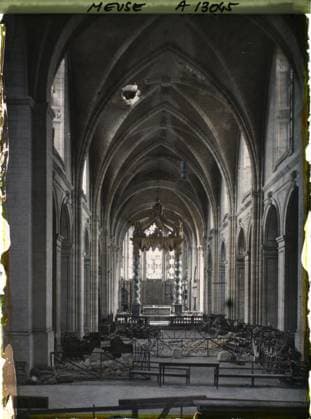 RECORD DATE NOT STATED Verdun , France , 1917 - North of France, Belgium - Paul Castelnau (photographic section of the armies) - (September 1-5) (French - ï»¿Verdun , France). Church, Christianity, inner view, altar, vault, ruins, front, bombardment, medium age, rubble, religious architecture, Religion, Habitat , Architecture, First World War, Art, France, Verdun, interior cathedral Copyright: xpiemagsx AKahnlpie020223-21165 !ACHTUNG AUFNAHMEDATUM GESCHÄTZT!