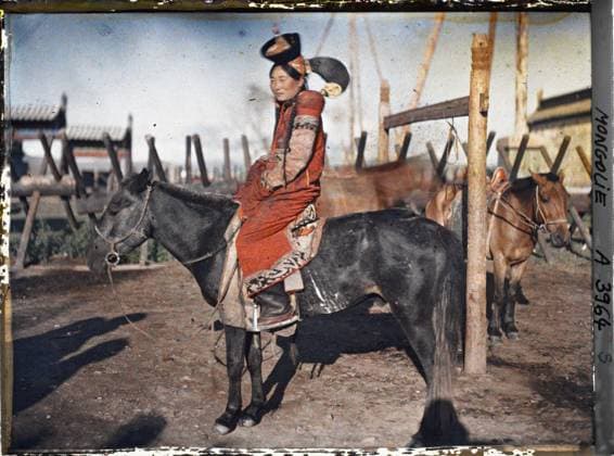 RECORD DATE NOT STATED Ourga, Mongolia a married woman Khalkha , 1913 - Mongolia - StÃ phane Passet - (July 6-25) (French - ï»¿Ourga , Mongolie Une femme mariÃ e khalkha). Woman, costume, exists in high definition, hairstyle , headgear, Human beings, clothing, HD, Ourga, Mongolian woman on horseback Copyright: xpiemagsx AKahnlpie020223-1577 !ACHTUNG AUFNAHMEDATUM GESCHÄTZT!
